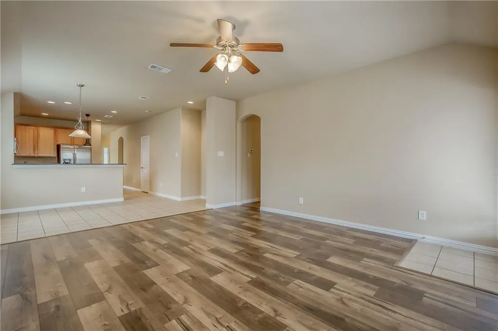 817 Silvermoon Drive