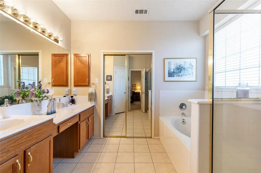 10208 Noel Drive