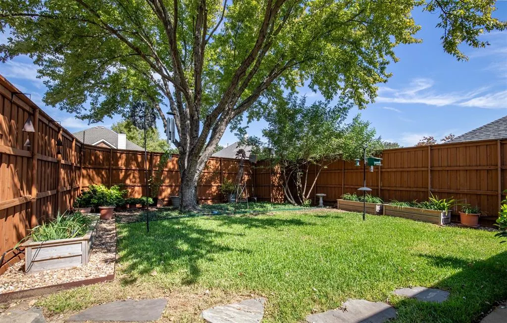 10208 Noel Drive