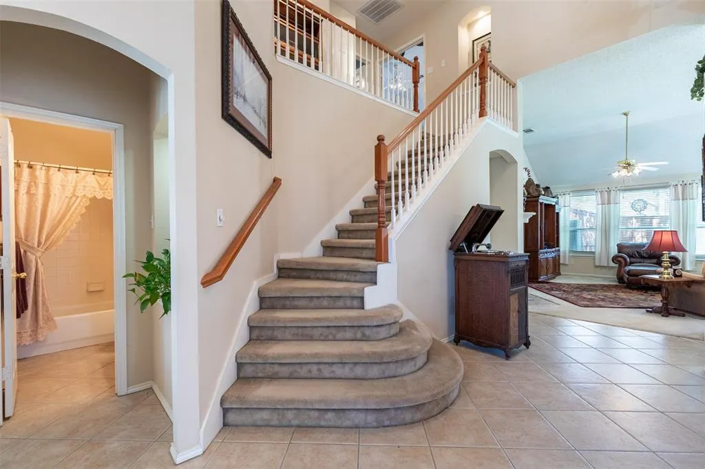 10208 Noel Drive