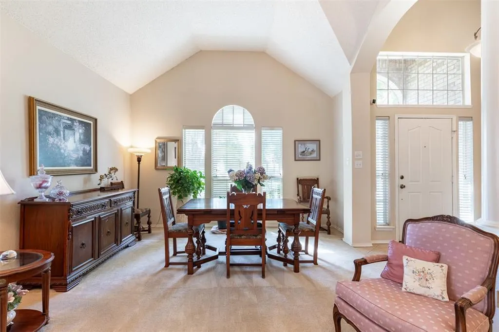 10208 Noel Drive
