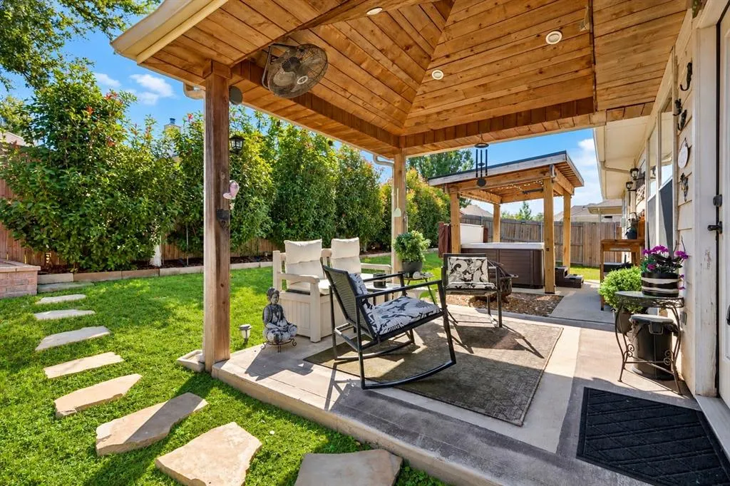 1118 Red Robin Drive