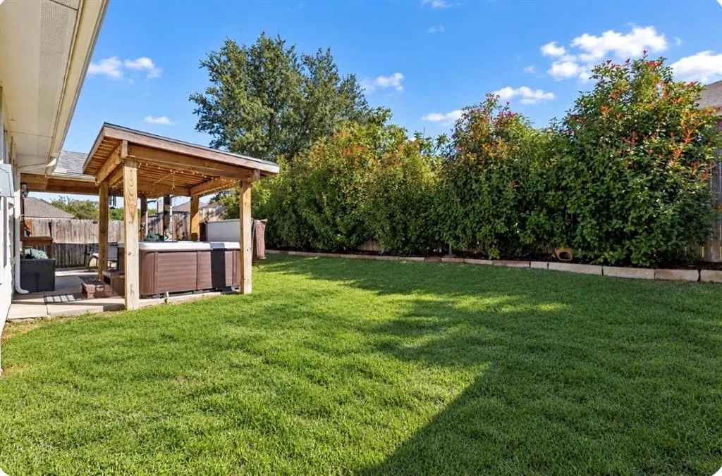 1118 Red Robin Drive