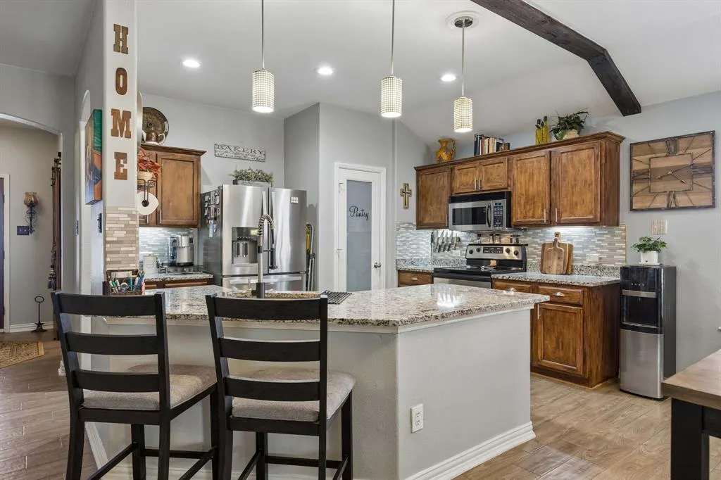 1118 Red Robin Drive