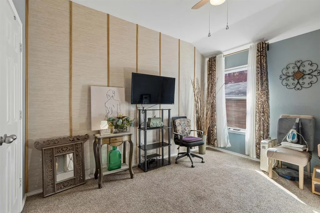 1118 Red Robin Drive