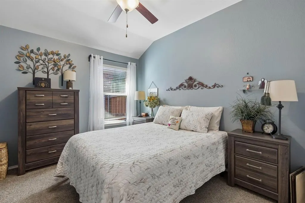 1118 Red Robin Drive