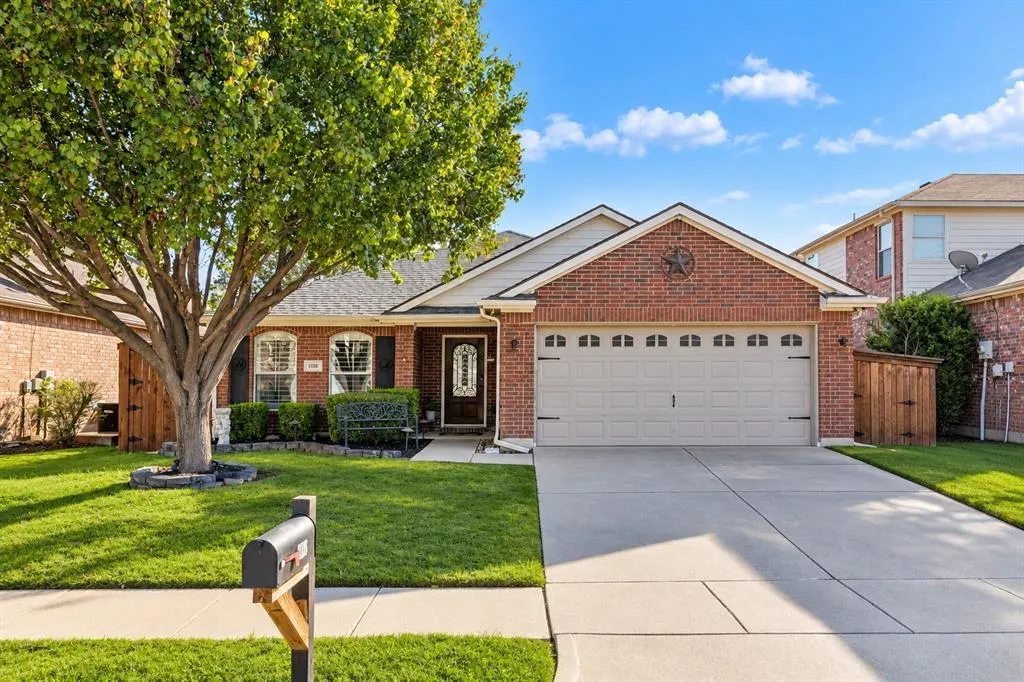 1118 Red Robin Drive
