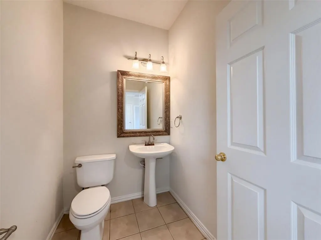 3218 Berry Hollow