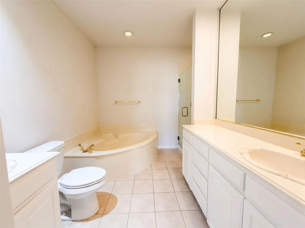 3218 Berry Hollow