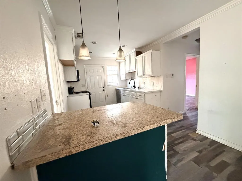 2248 Lea Crest Drive