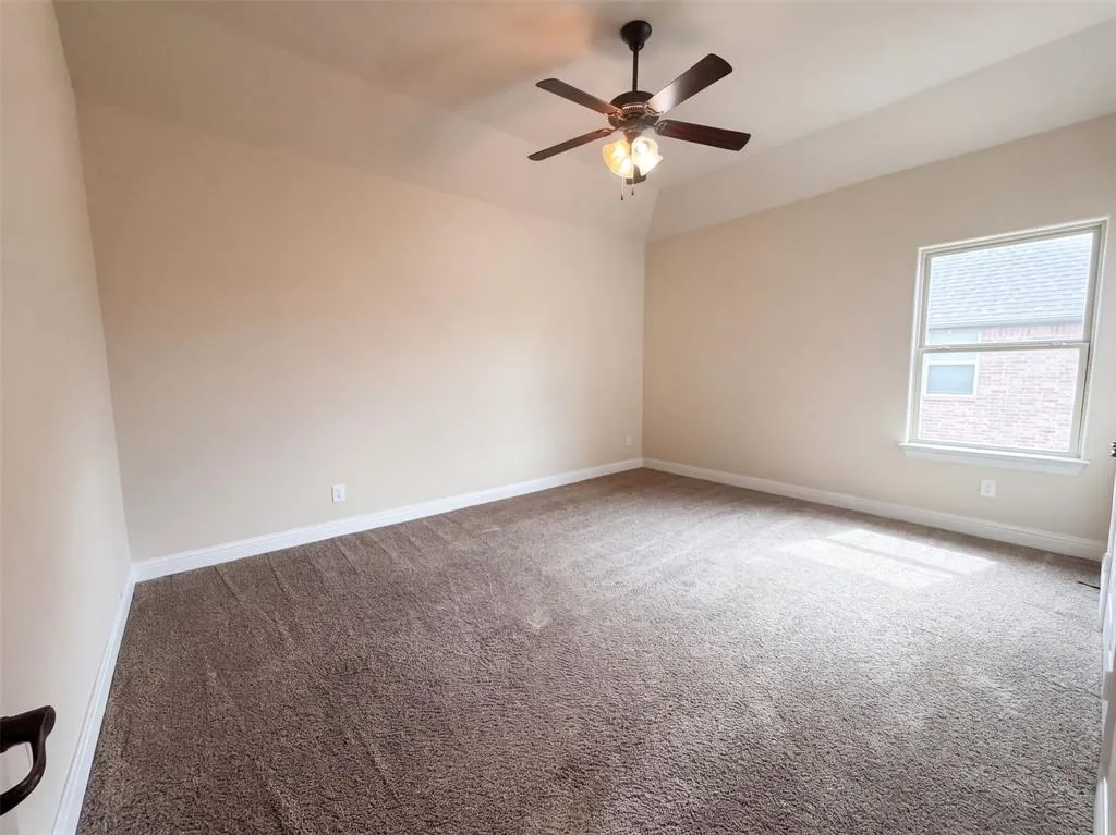 7913 Caddo Cove
