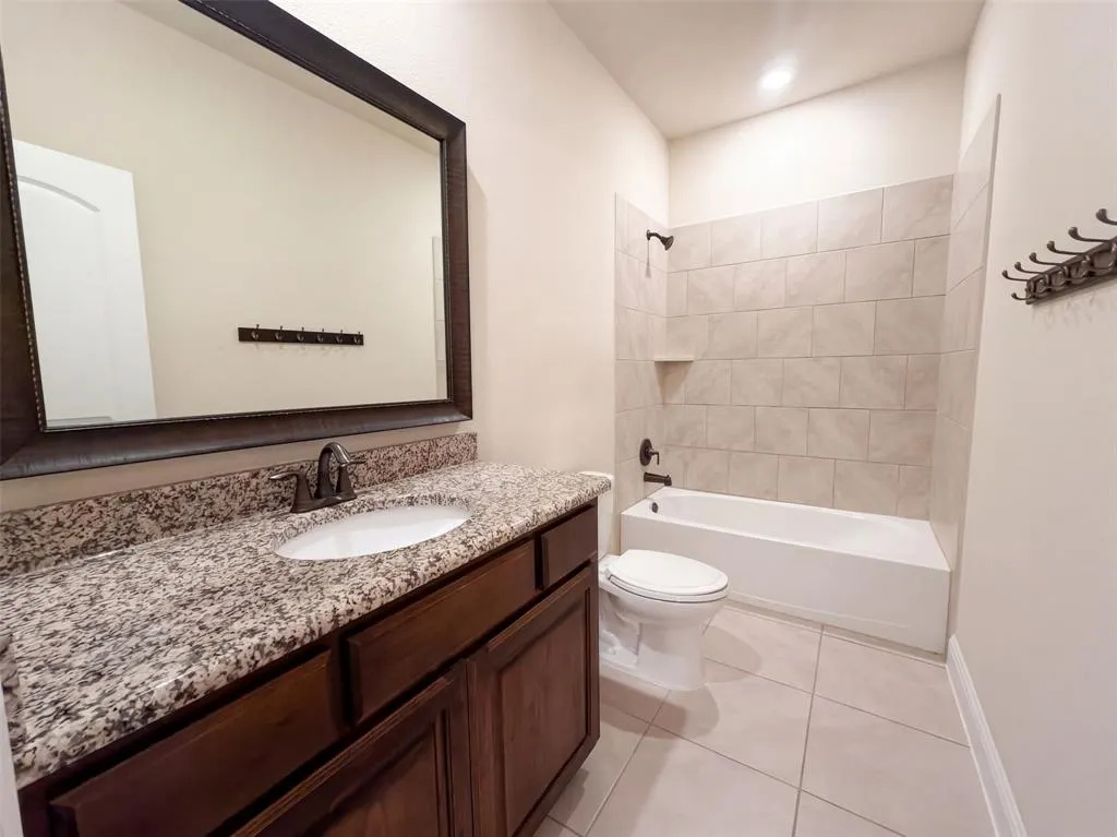7913 Caddo Cove