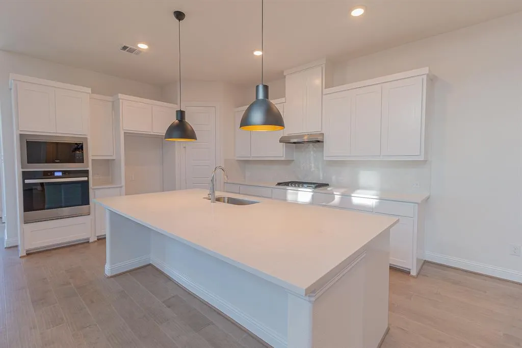 4924 Daybreak Drive