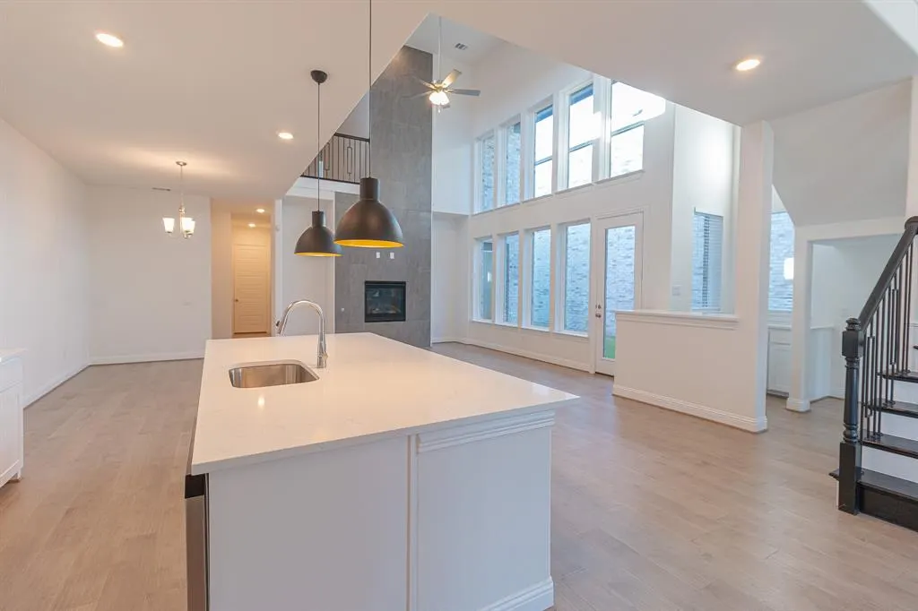 4924 Daybreak Drive