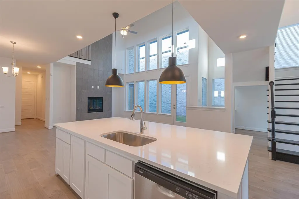4924 Daybreak Drive