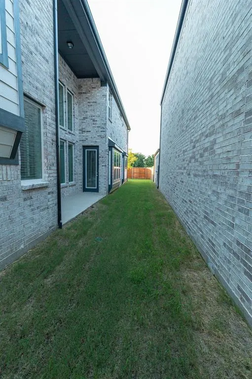 4924 Daybreak Drive