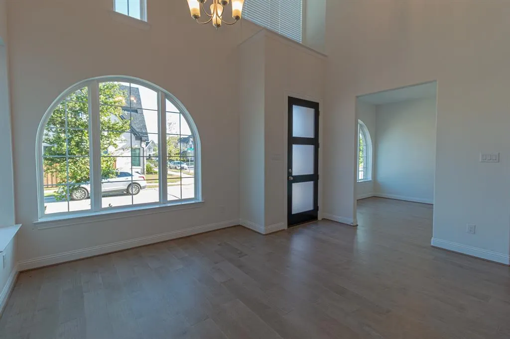 4924 Daybreak Drive