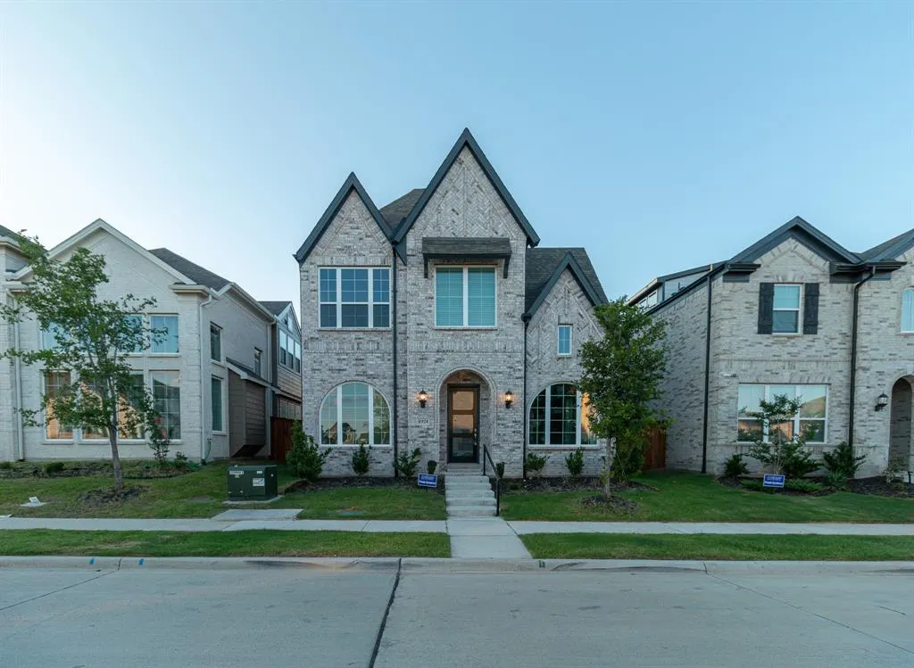 4924 Daybreak Drive