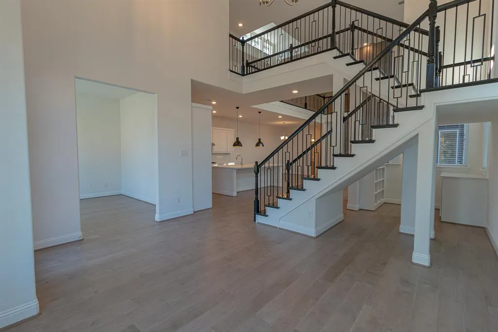4924 Daybreak Drive
