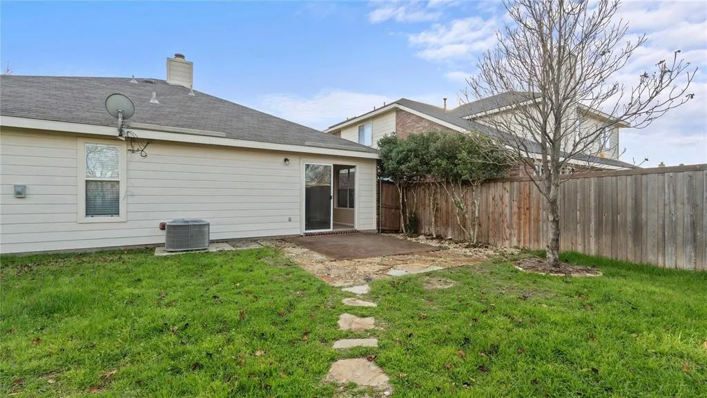 9204 Warren Drive