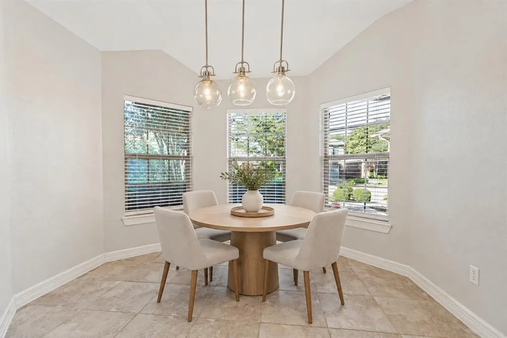 5825 Quicksilver Drive