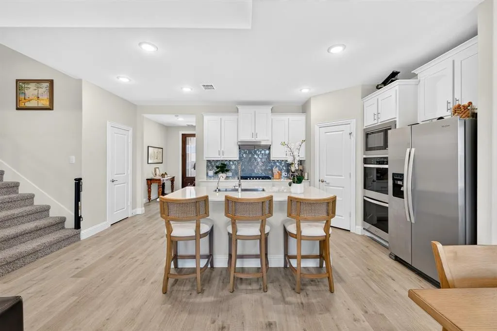 3829 Pearlwood Road