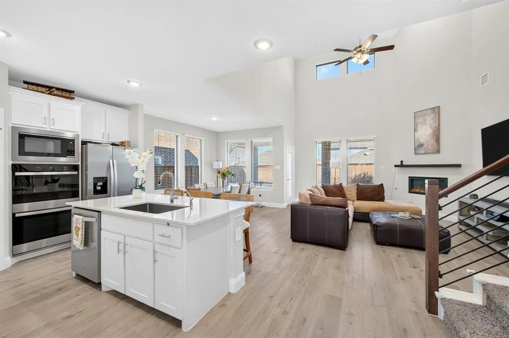 3829 Pearlwood Road