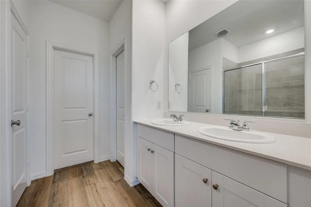 4016 Kaufman Court