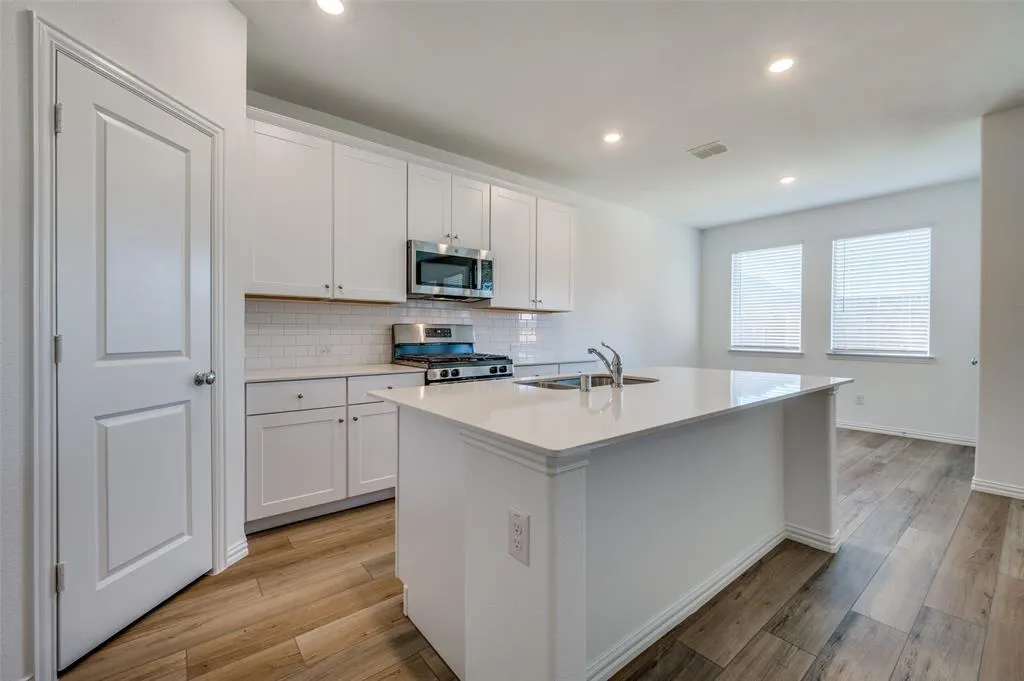 4016 Kaufman Court
