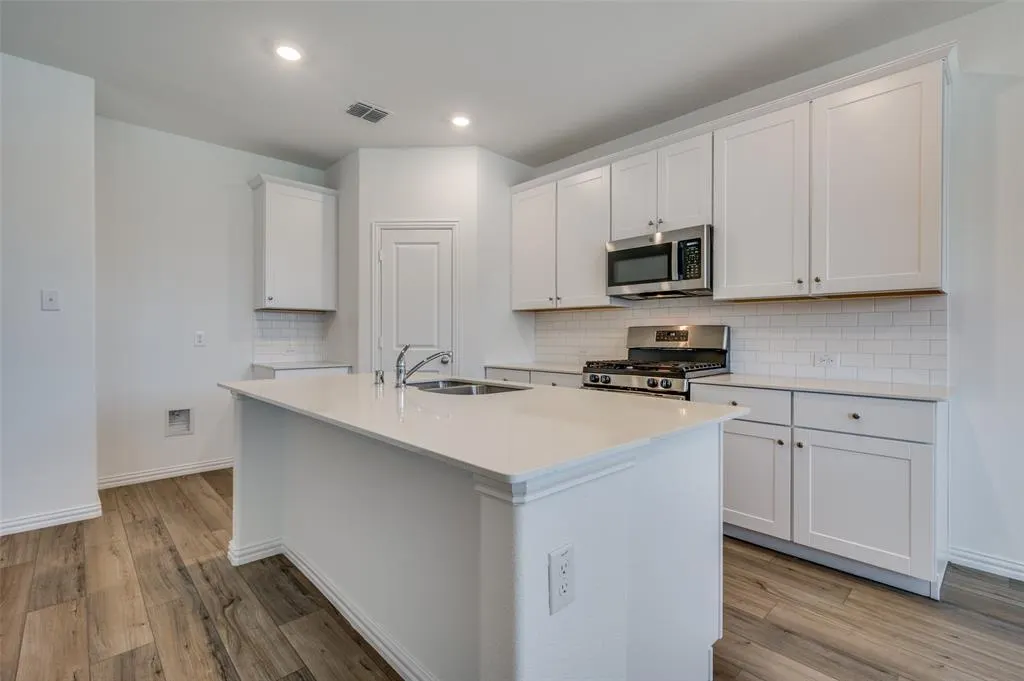 4016 Kaufman Court