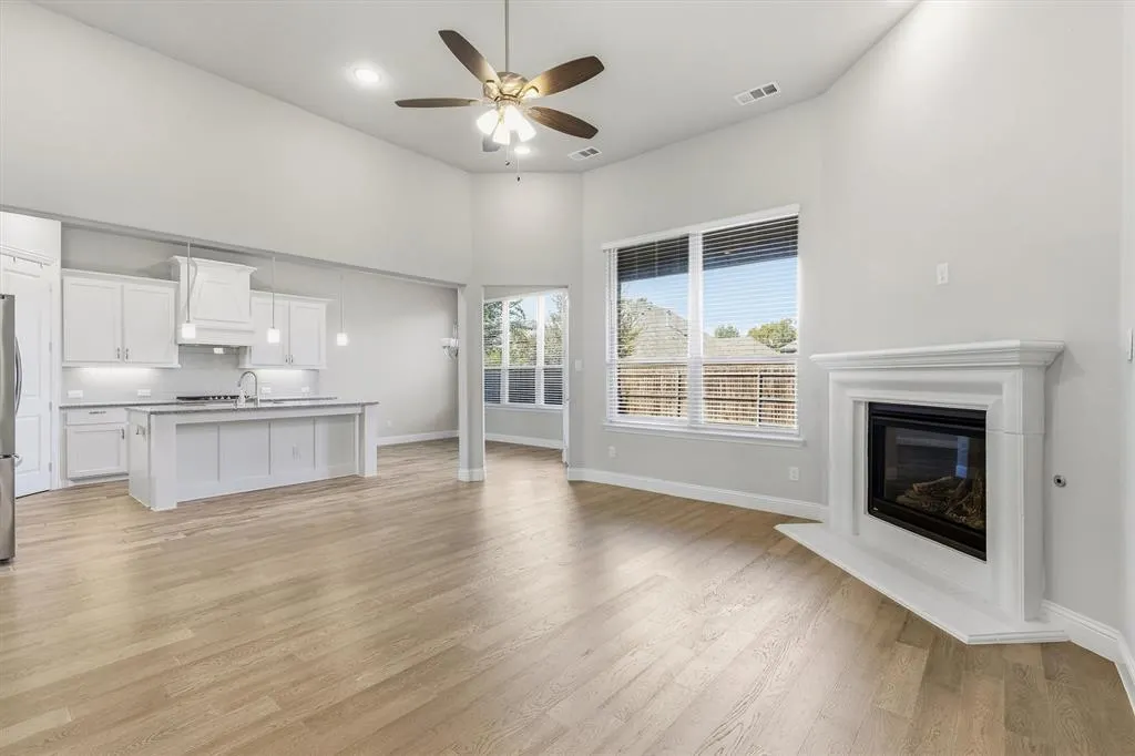 4128 Crowe Lane