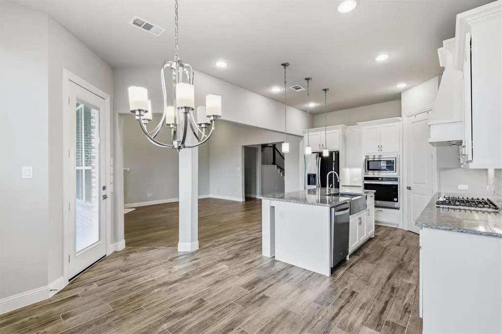 4128 Crowe Lane