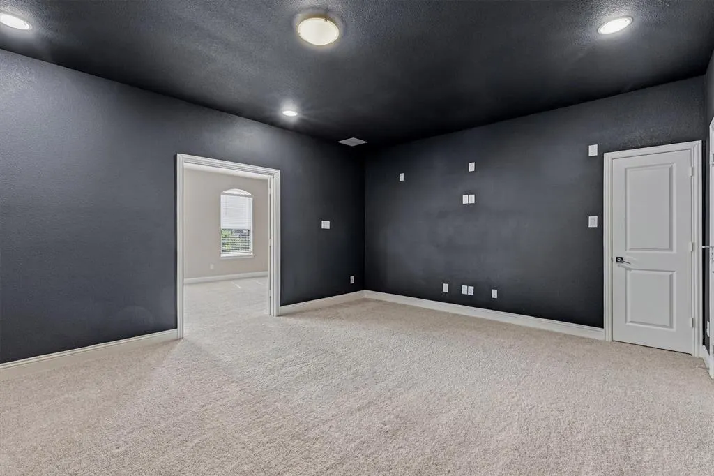 4128 Crowe Lane
