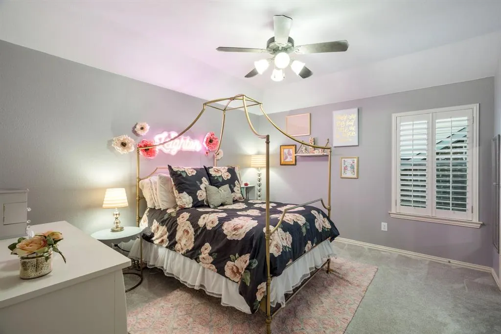15605 Crown Cove Lane