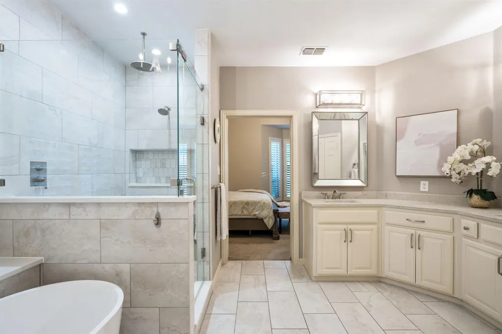 15605 Crown Cove Lane