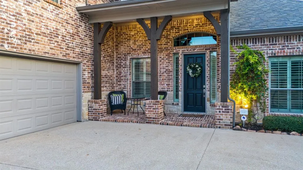 15605 Crown Cove Lane