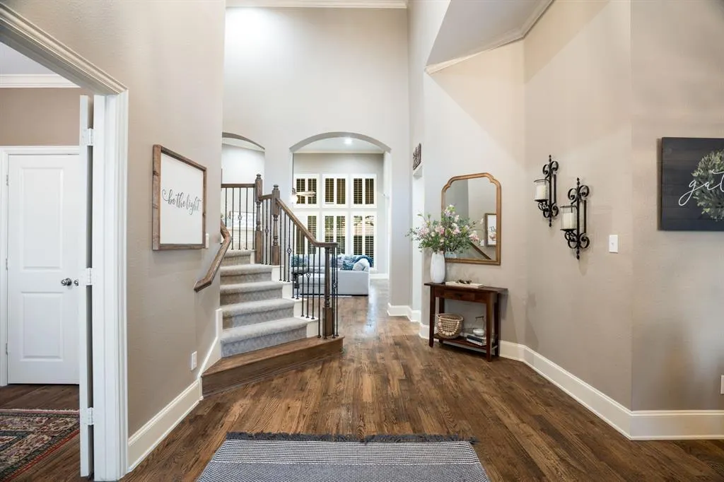 15605 Crown Cove Lane