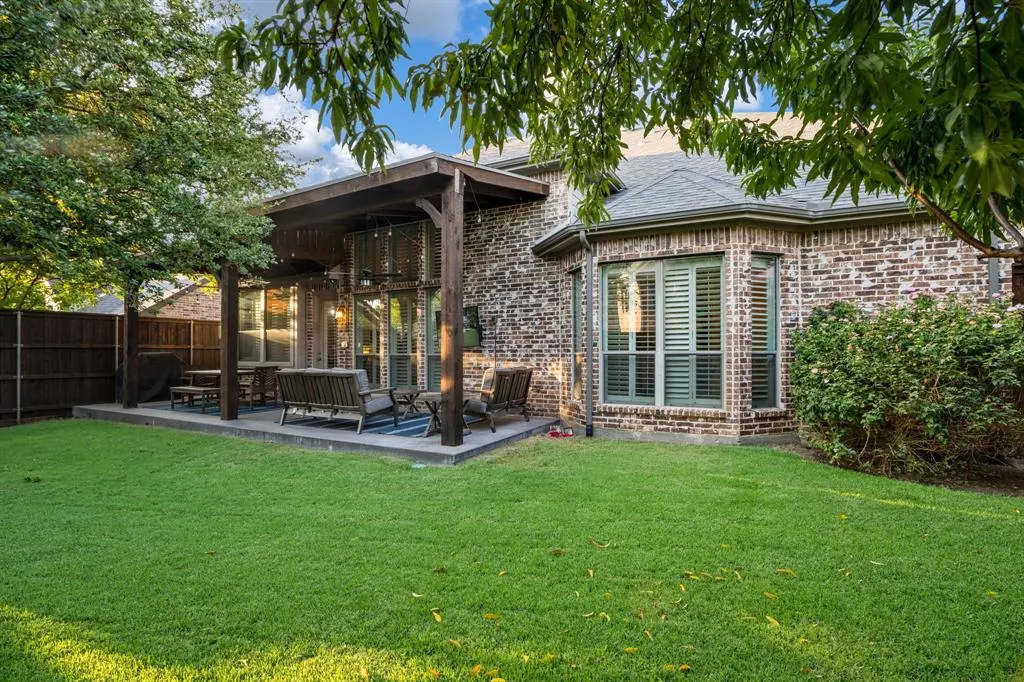15605 Crown Cove Lane