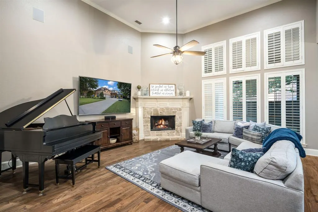 15605 Crown Cove Lane