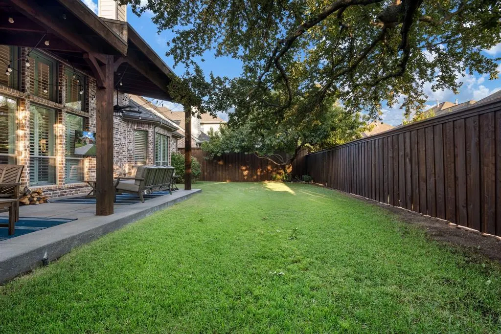 15605 Crown Cove Lane