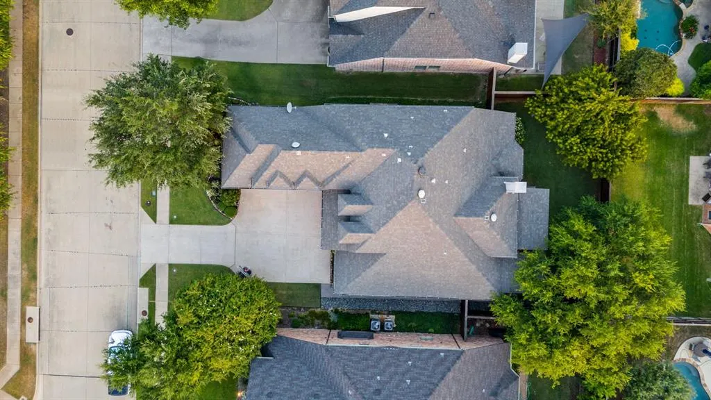 15605 Crown Cove Lane