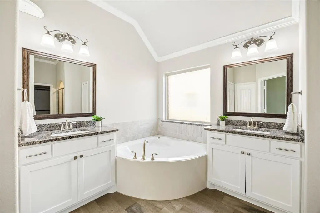 4312 Salado Creek Way
