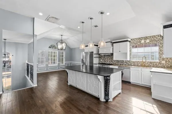 220 Cove Drive