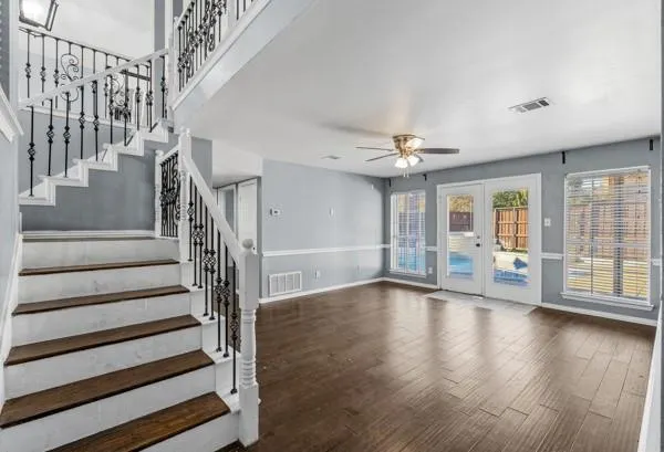 220 Cove Drive