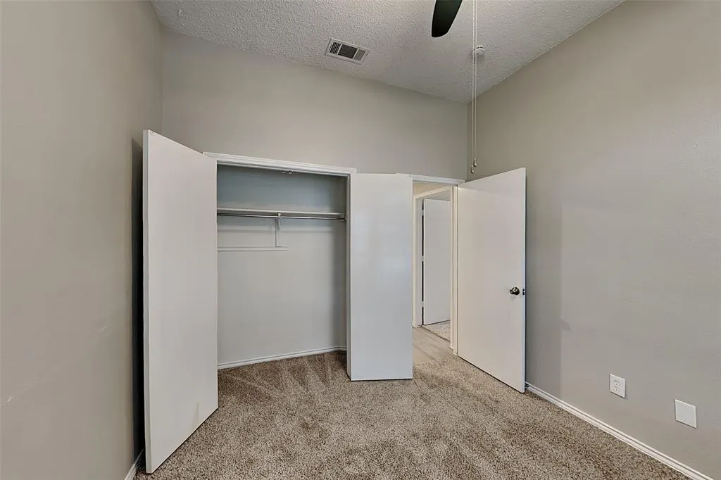 1100 Pin Oak Lane