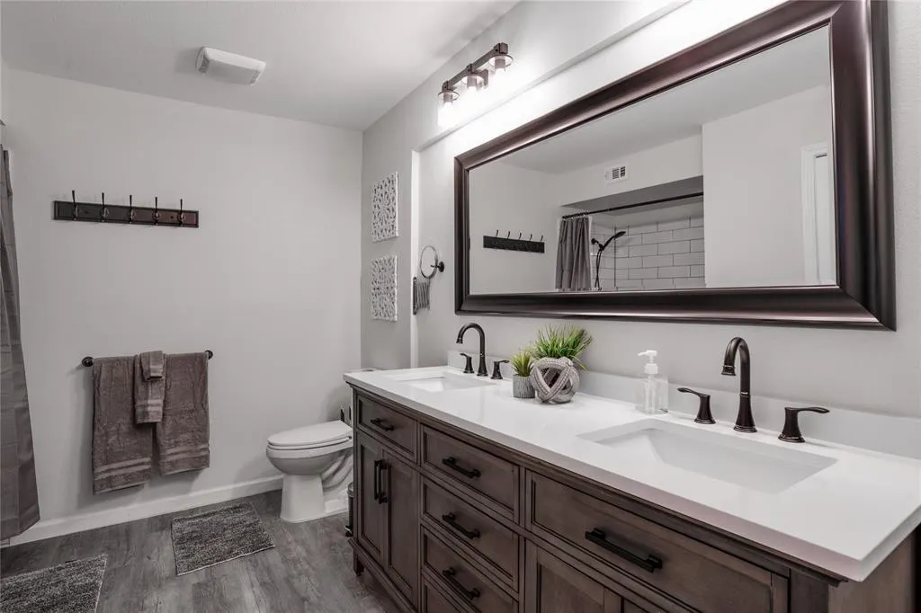 3313 Carriage Lane