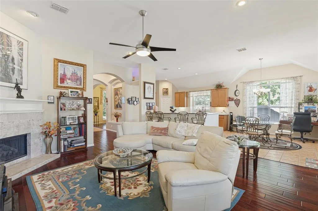 5000 Adolphus Drive