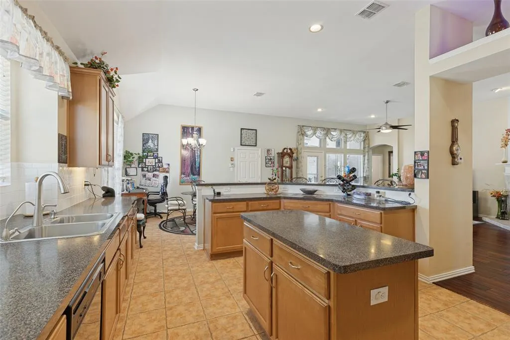 5000 Adolphus Drive