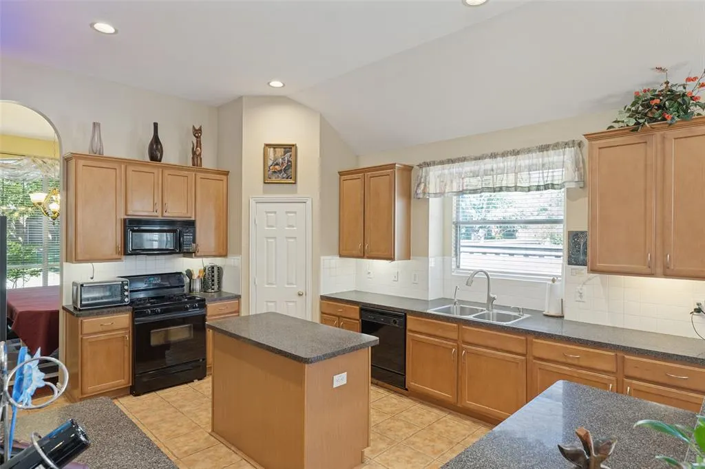 5000 Adolphus Drive