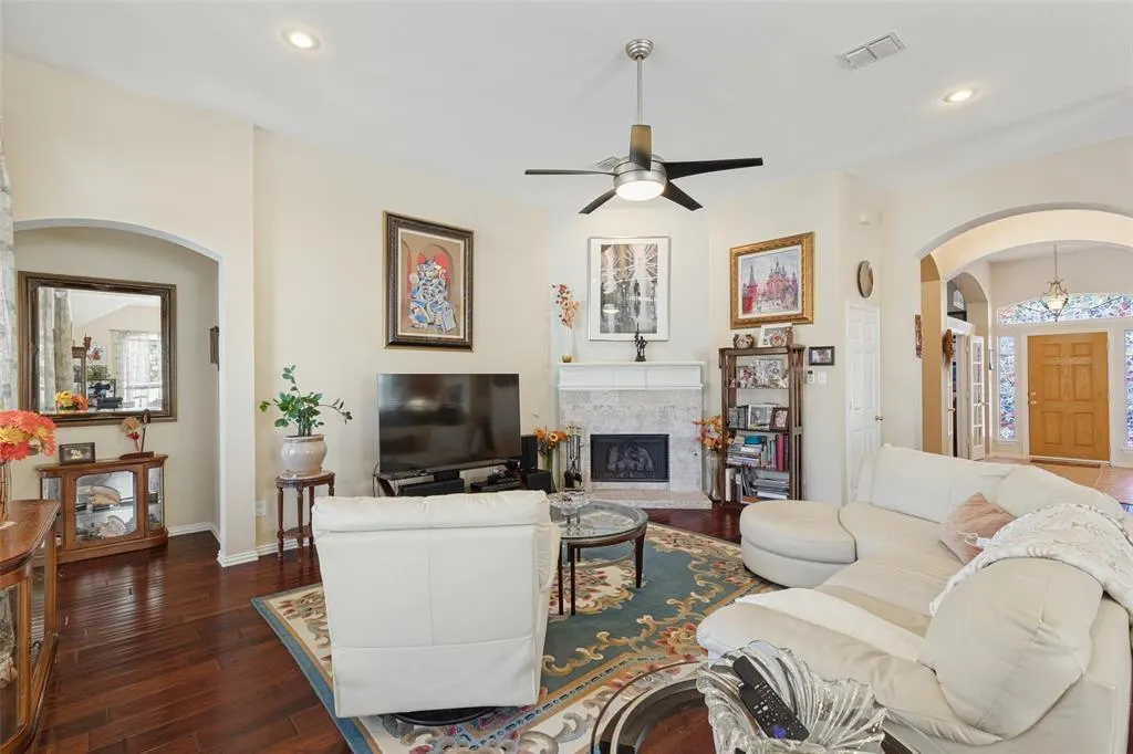 5000 Adolphus Drive